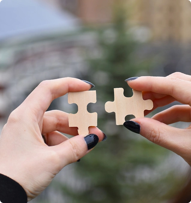 Competitor benchmarking analysis for procurement and market positioning